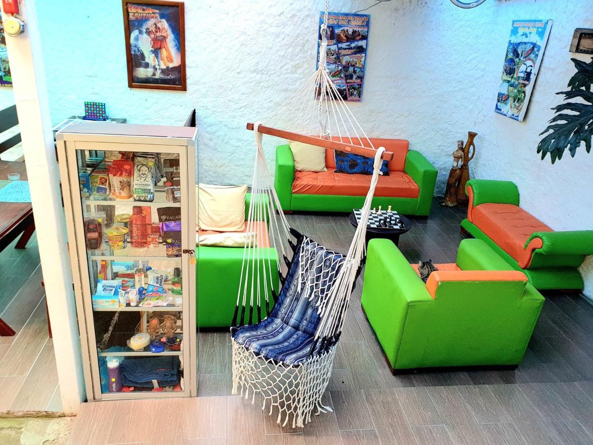 באניוס Hostal Inti Raymi Backpackers מראה חיצוני תמונה
